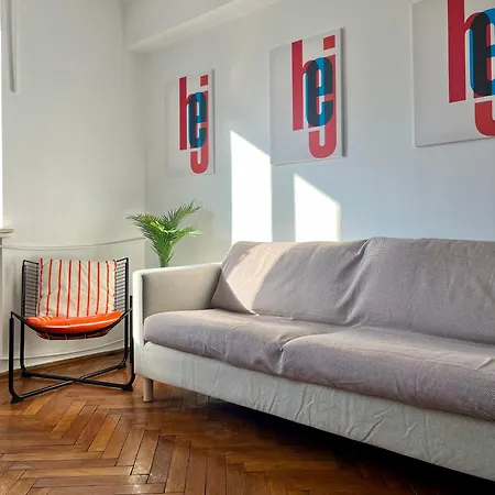 2 Bedrooms Apartment In The Heart Of The City Craiova Exterior photo