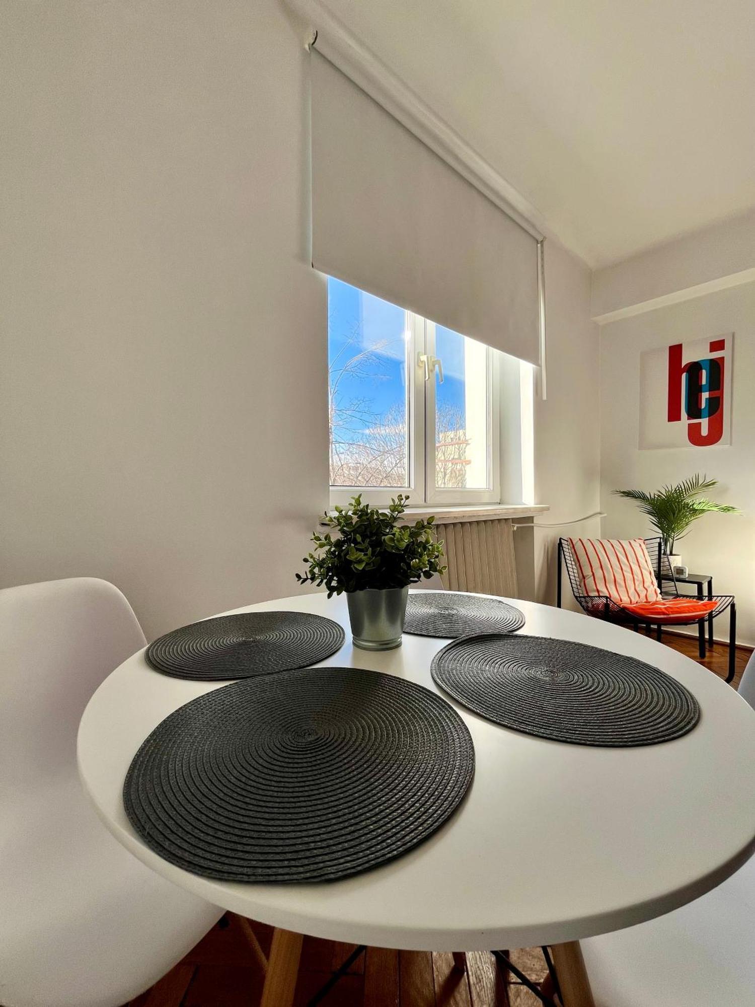 2 Bedrooms In The Heart Of The Craiova